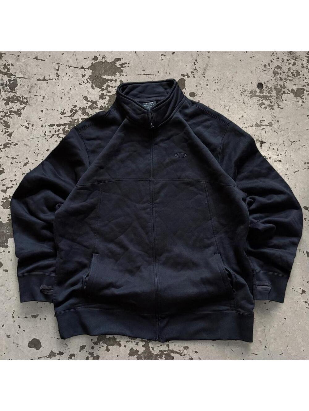 Mens Y2K Oakley black fleece jacket size XL